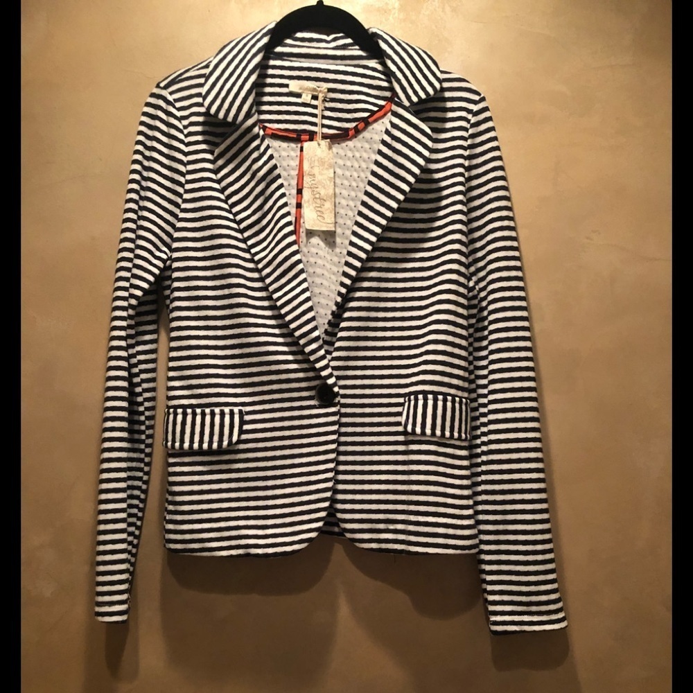NEW Mystree Women’s Blazer